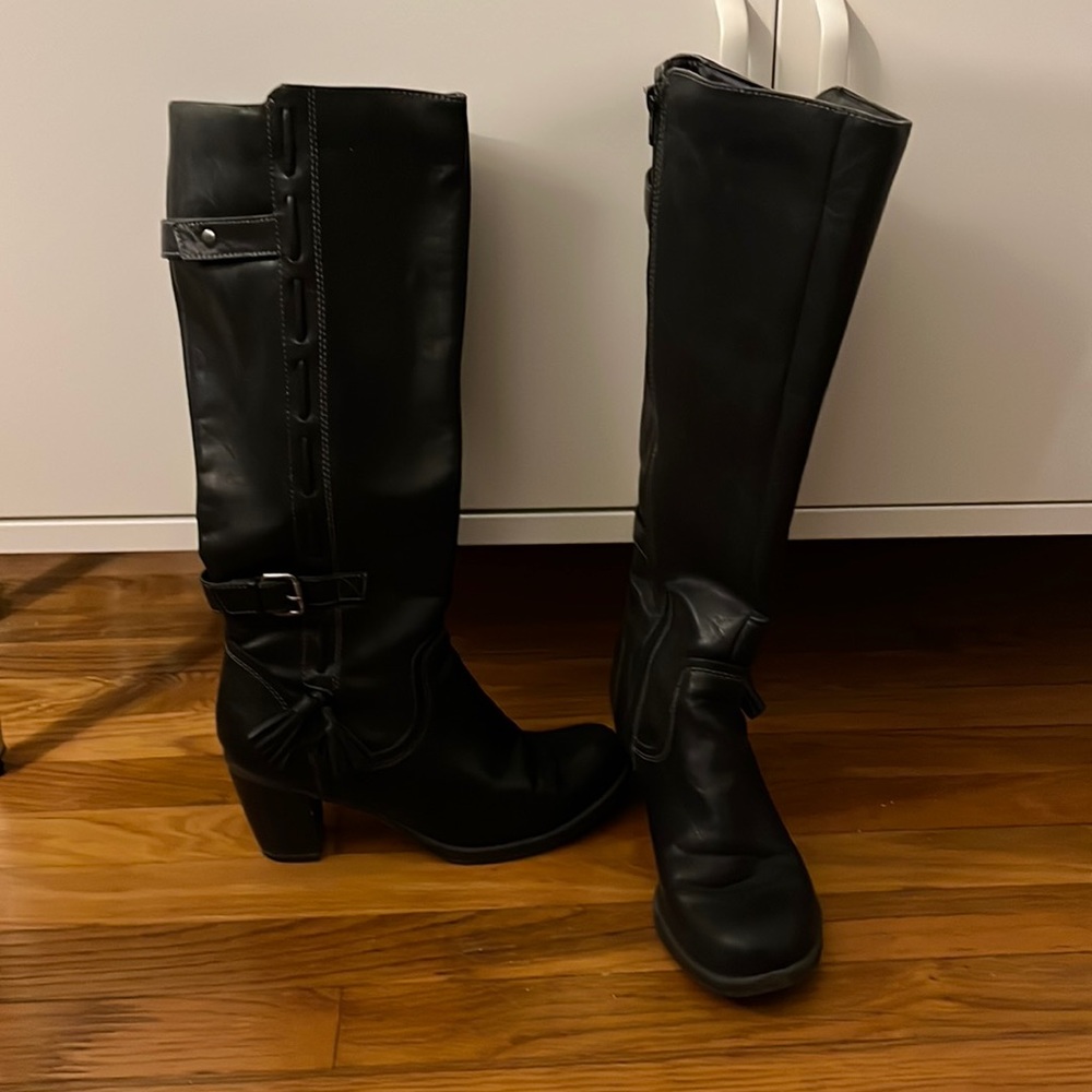Size 8 womens boots